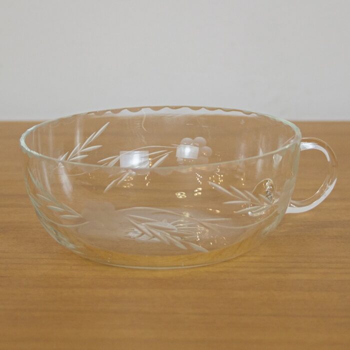 Glass teacups